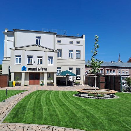 Dobre Misto Hotell Krnov Exteriör bild
