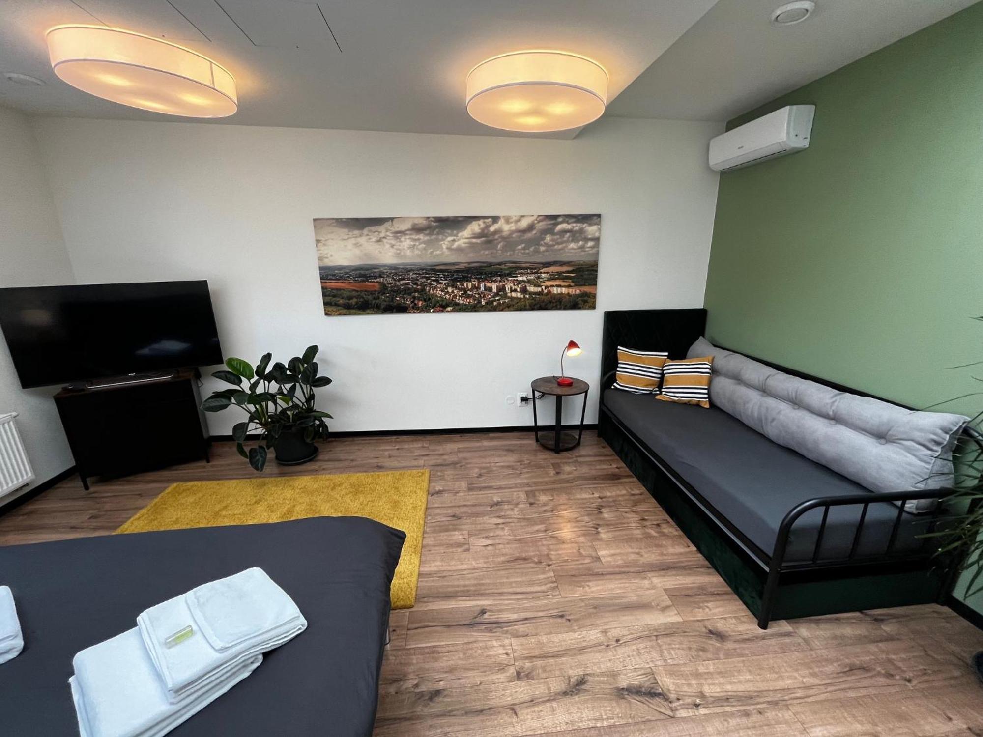 Dobre Misto Hotell Krnov Exteriör bild